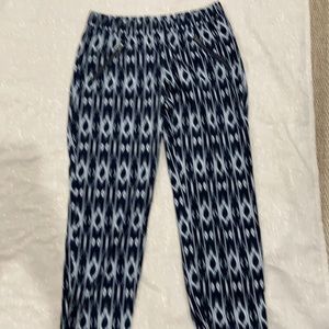 Great condition Athleta patterned jogger pants